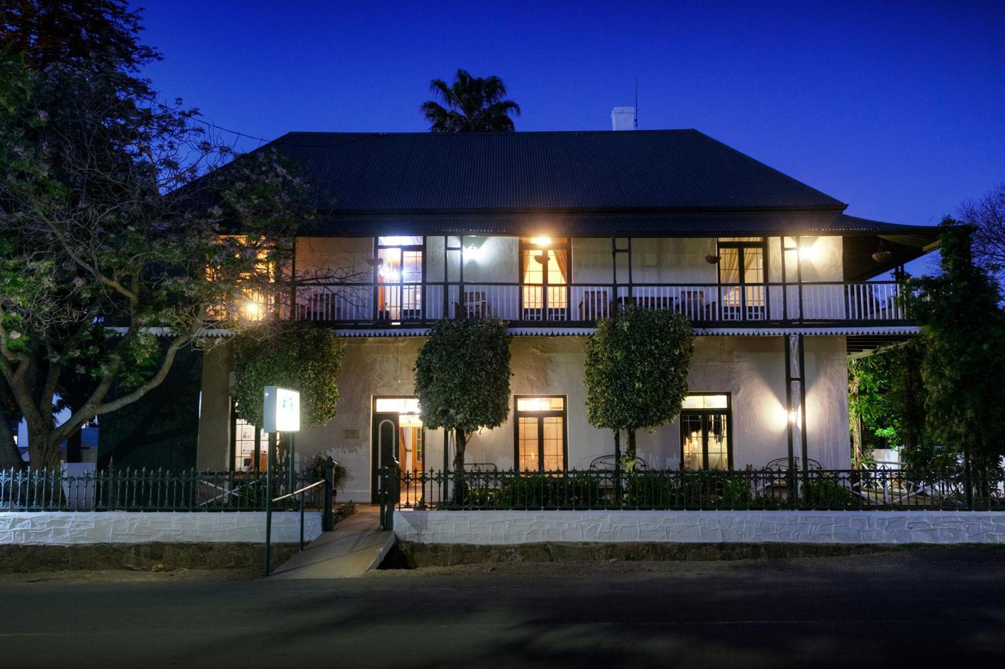 The Willow Historical Guest House Willowmore Exterior photo